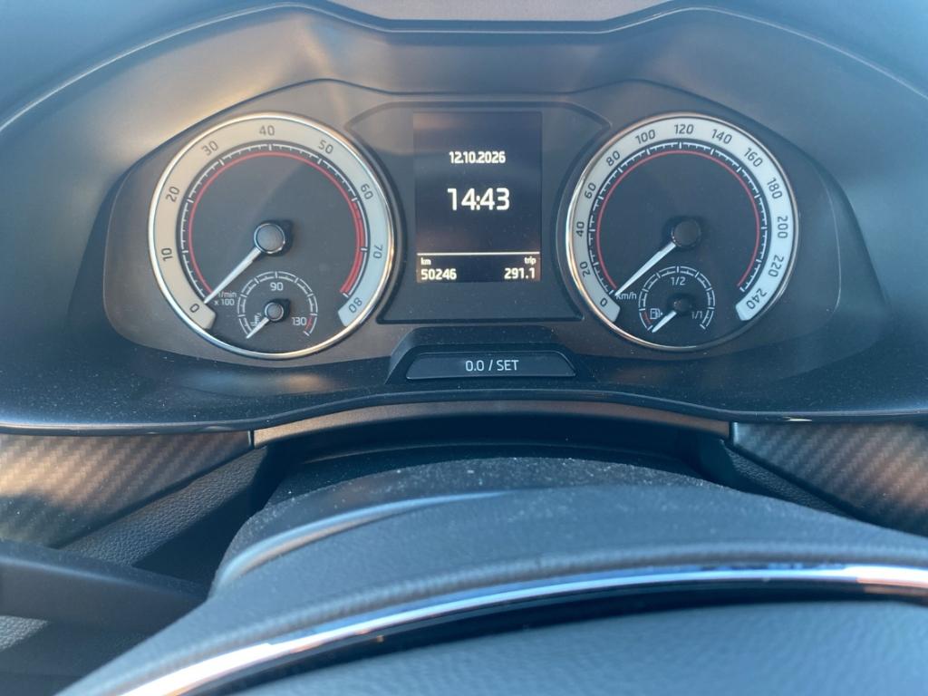 Skoda Kamiq 1.5 TSI Monte Carlo AHK ACC LED RKam elHec