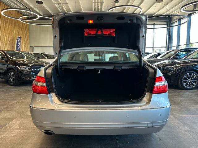 MYAUTOCENTER – Gebraucht- und Jahreswagen mit Werkstattservice in Pfaffenhofen Mercedes-Benz E 200 *AHK*Abstandstempo*Teilleder*Szhz*