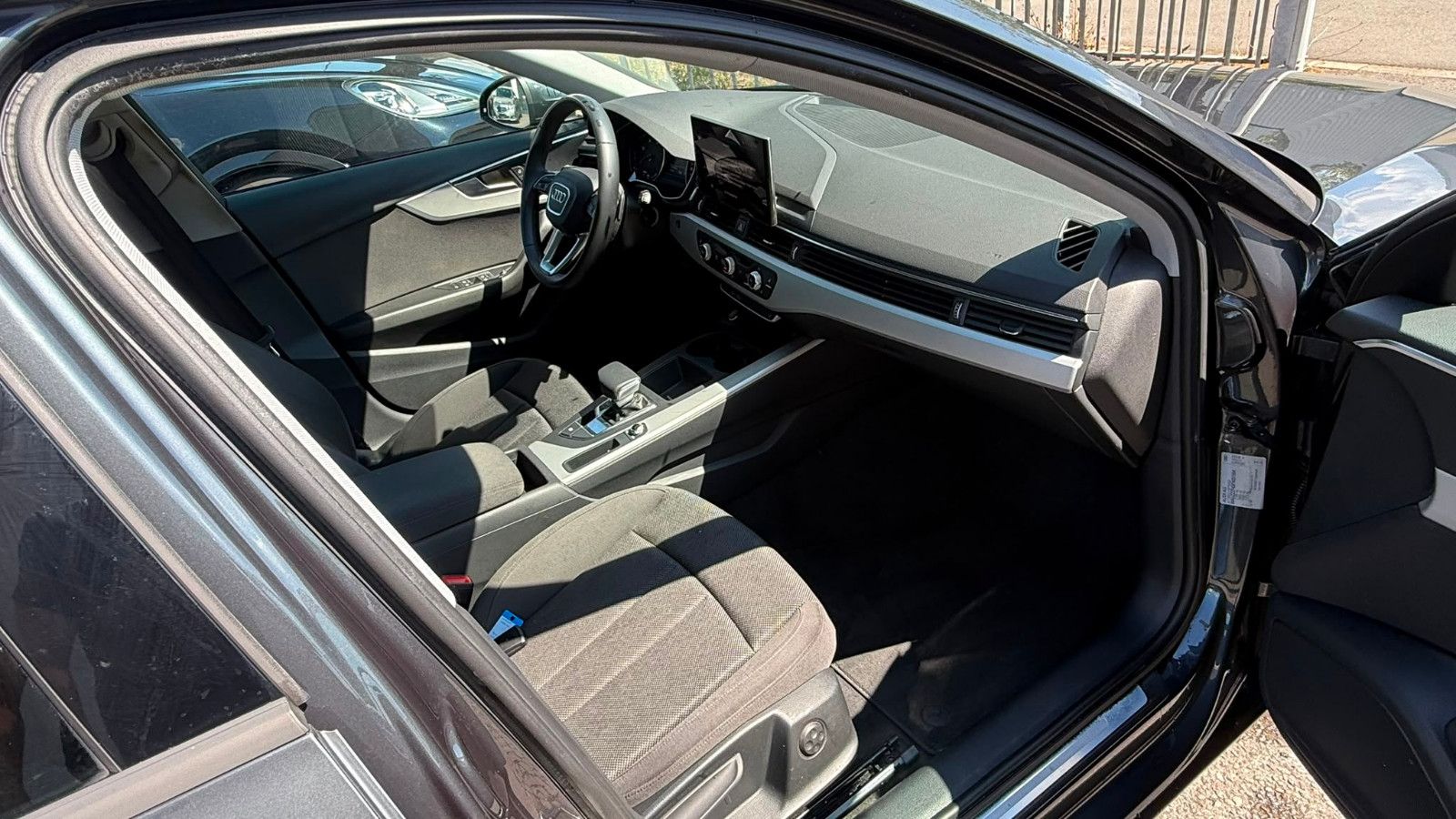 Fahrzeugabbildung Audi A4 Avant 35 TDI basis Panorama Spurhalte