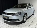 Volkswagen Jetta 1.2 TSI Comfortline *PDC*TEMP*SITZHZG*MFL*