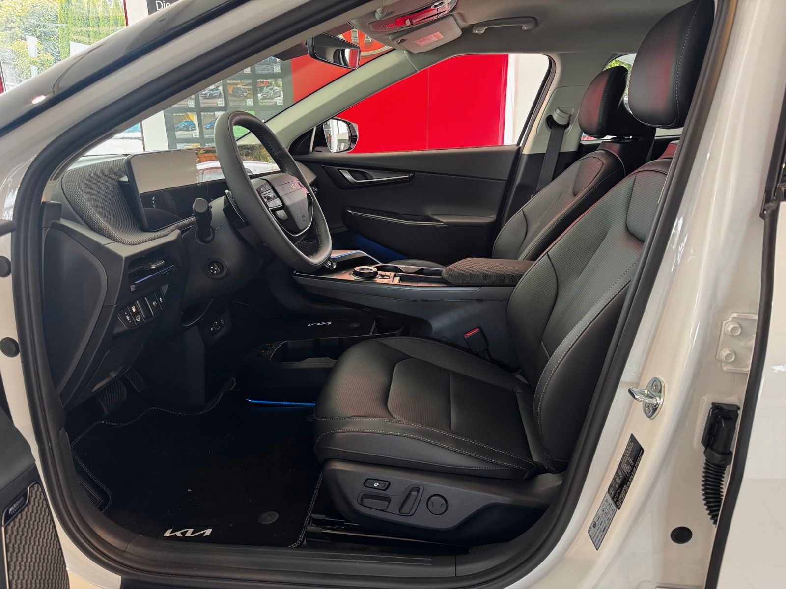 Fahrzeugabbildung Kia EV6 PE EARTH 84 RWD WP CO AS SD DR