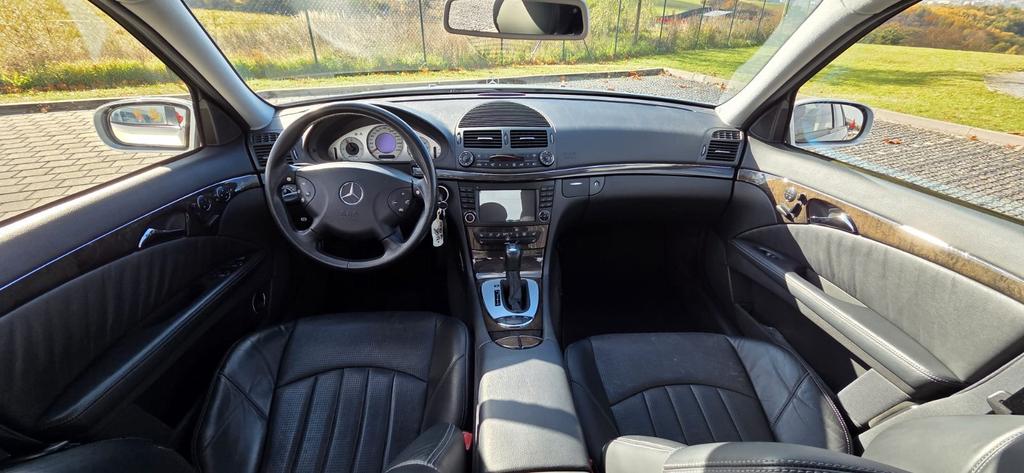 Mercedes-Benz E 55 AMG