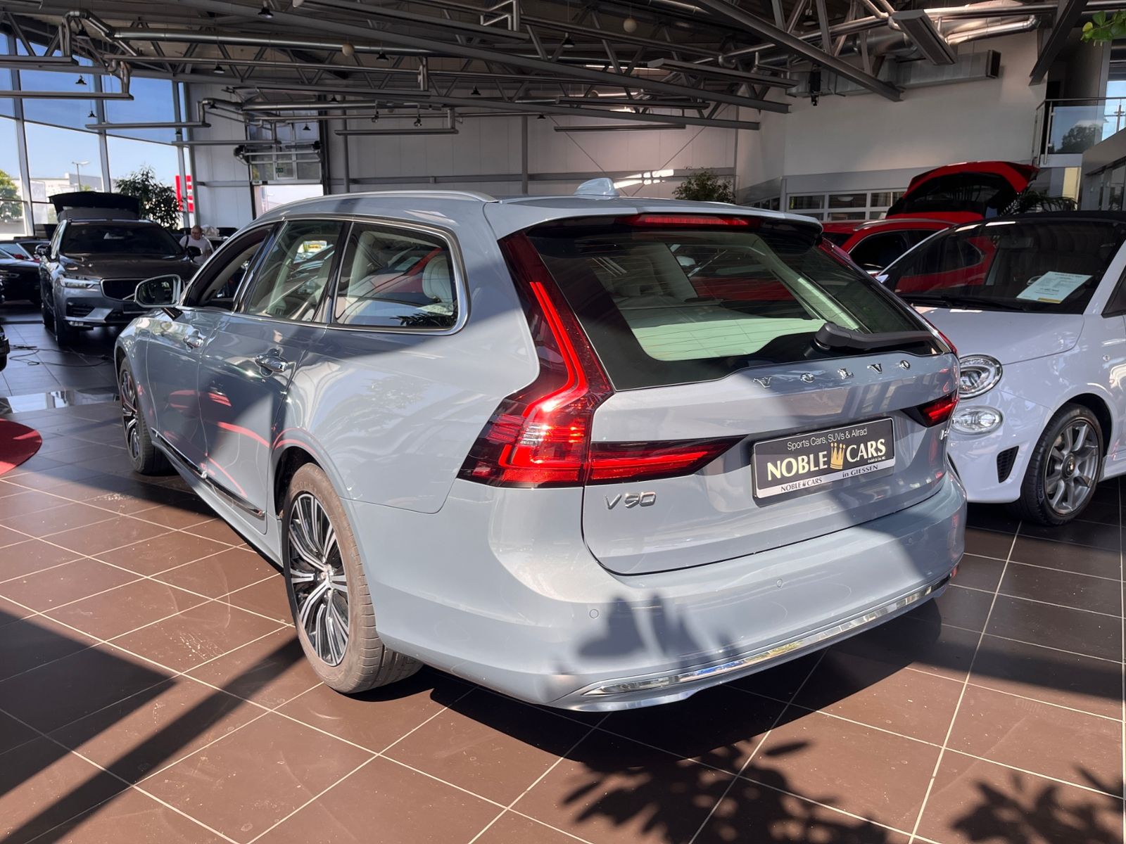 Fahrzeugabbildung Volvo V90 Kombi Inscription LED NAVI LEDER AHK