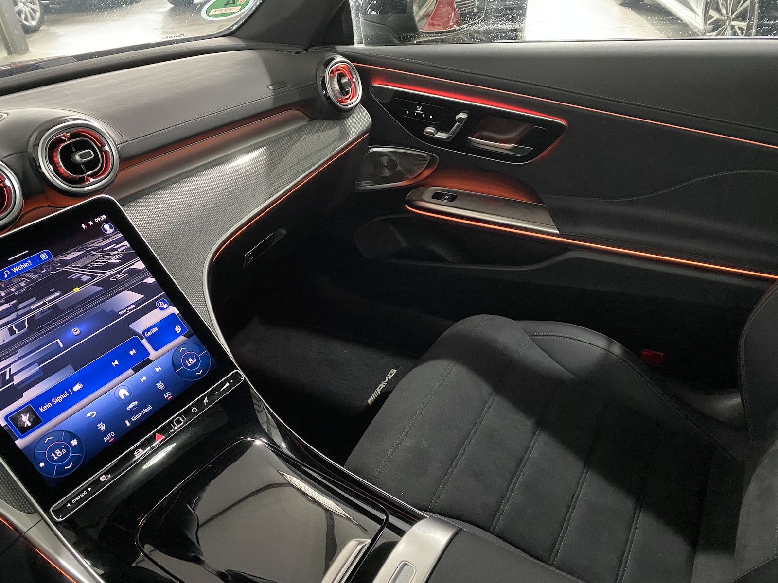 Fahrzeugabbildung Mercedes-Benz CLE 200 AMG/PANO/DIS/360/BUR/NIGHT/´19/