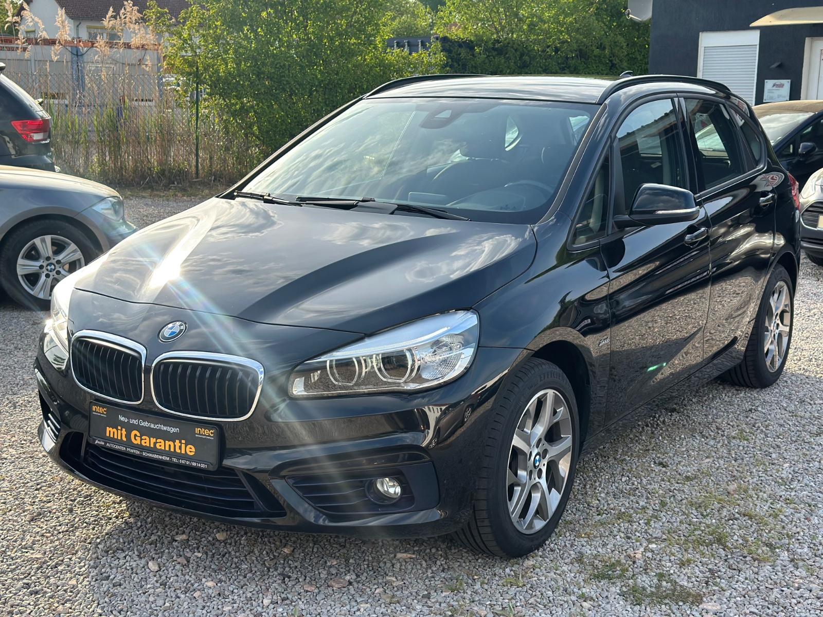 BMW 220i ActiveTourer LED*Klima*SHZ*PDC+Cam*Tempomat
