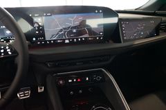 AUDI Q5 e-Hybrid quattro | Tech pro | Pano | Carbon AUDI Q5 e-Hybrid quattro | Tech pro | Pano | Carbon