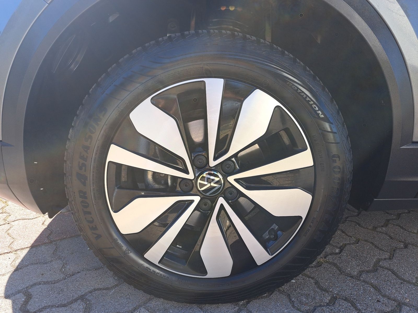 Volkswagen T-Roc - Bild 11