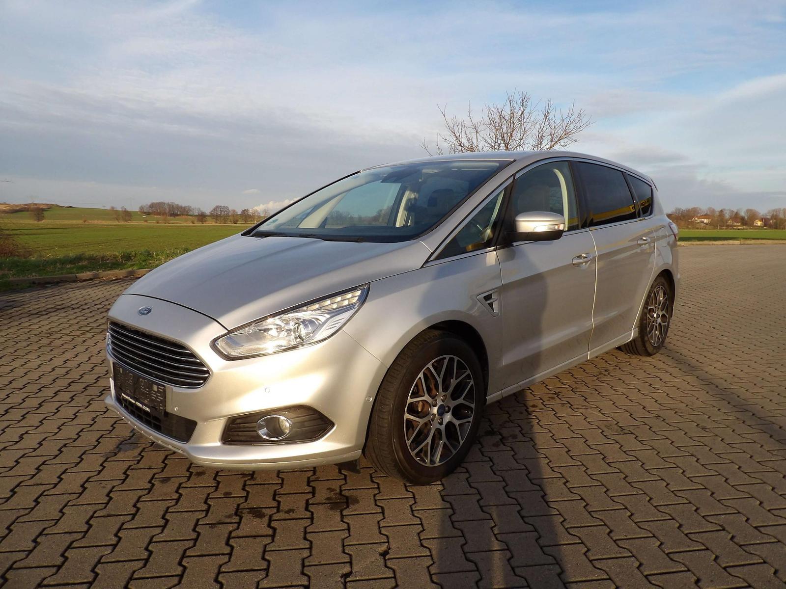 Ford S-Max Titanium PDC Klima Radio Sitzh. Alu. HU AU