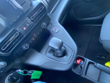 Bild 13 Opel COMBO 110PS BENZIN CARGO KLIMA SMARTPHONESTATION