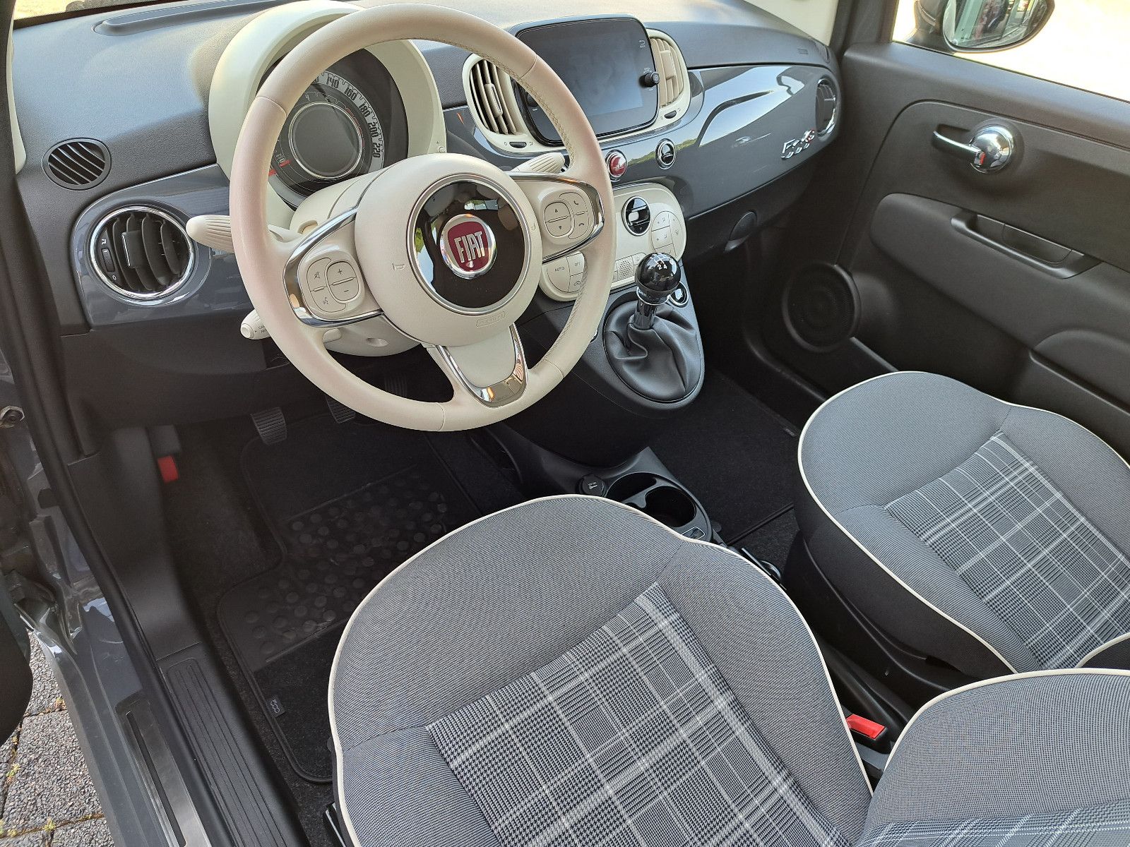 Fahrzeugabbildung Fiat 500C