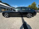 Mercedes-Benz C 180 9G-Tronic *1-Hand*LED*Spurhalt*Kamera*Auto - gebrauchte Mercedes-Benz C 180 aus dem Jahr 2022
