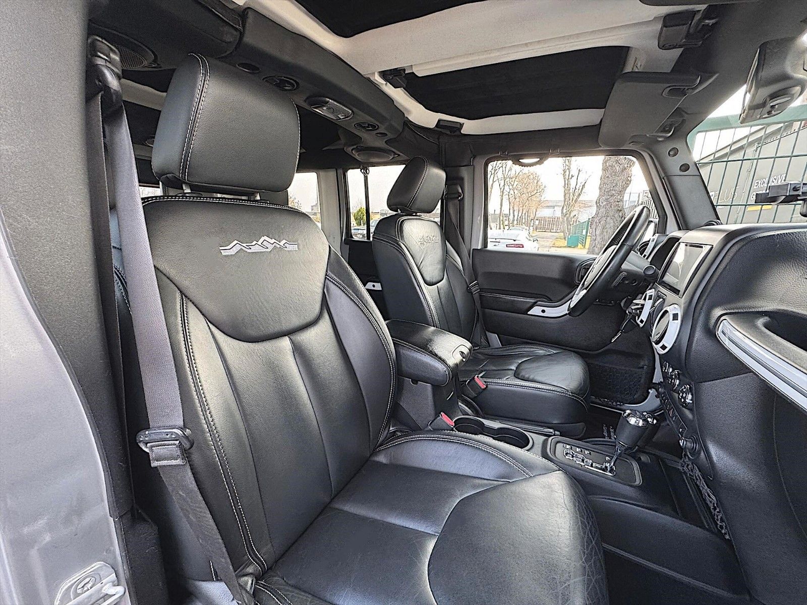 Fahrzeugabbildung Jeep Wrangler 3.6 V6 4x4 Unlimited Polar *LED*Hardtop