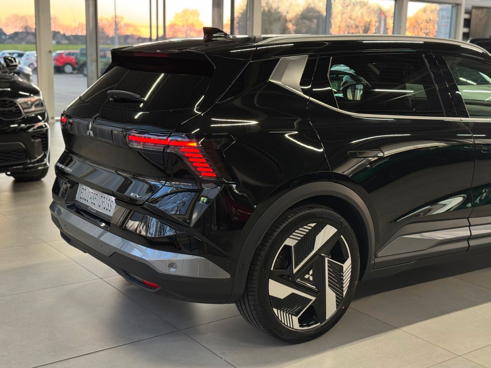 Fahrzeugabbildung Mitsubishi Eclipse Cross EV Diamant TOP Luxury-Paket + 22KW