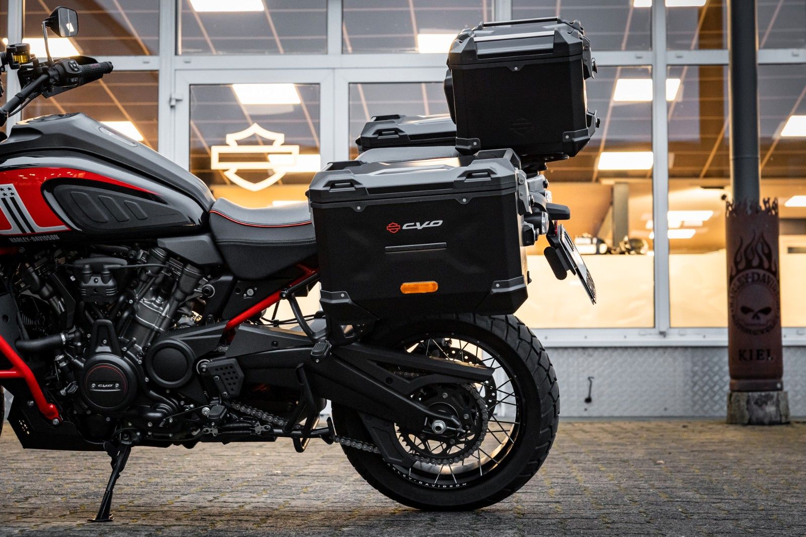 Fahrzeugabbildung Harley-Davidson RA1250SE PAN AMERICA CVO - 1.Hand