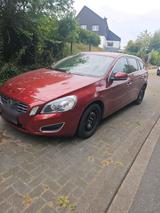 Volvo V60 D5 Tüv 08/2010 Xenon, AHK,Xenon - Volvo V60 in Osnabrück
