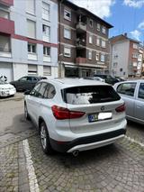 BMW X1 xDrive25e Advantage Steptronic Advantage | - BMW X1 Advantage mit Hybrid-Antrieb (Benzin/Elektro)