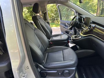 Mercedes V 250 - 12