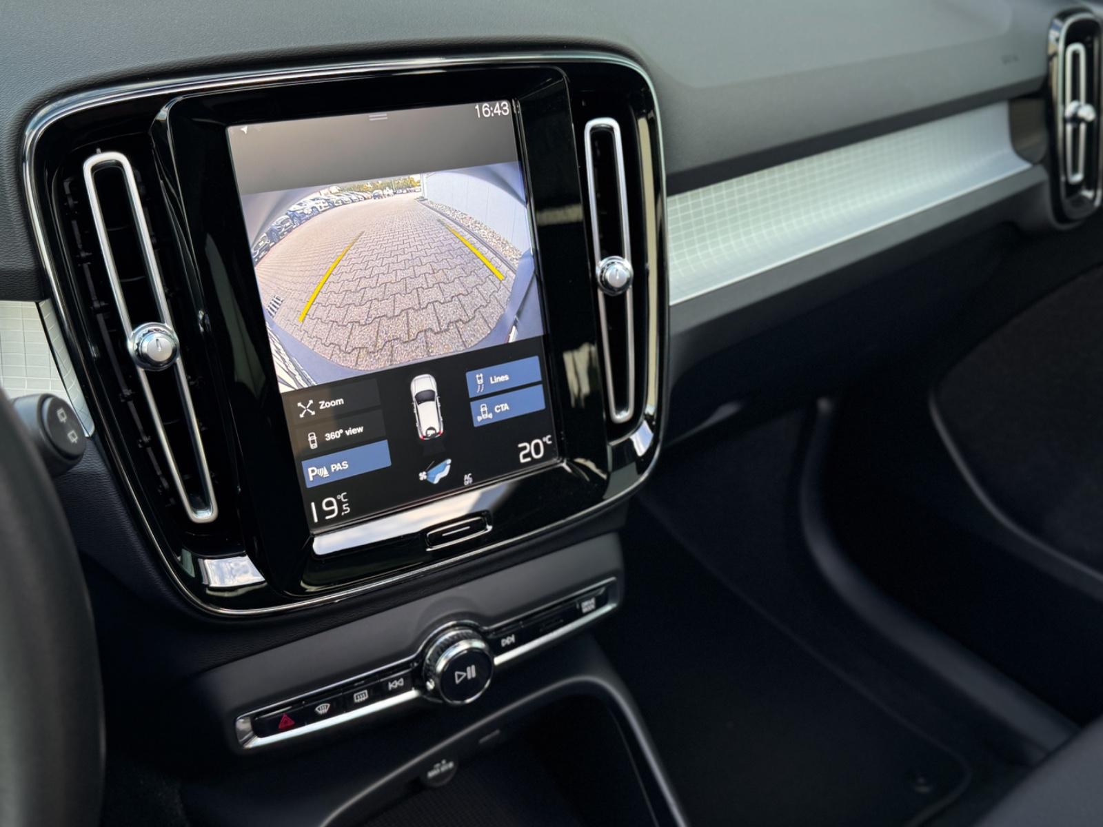 Volvo XC40 1.5T3 Momentum Pro *ASSIST|PANO|NAVI|HIFI*