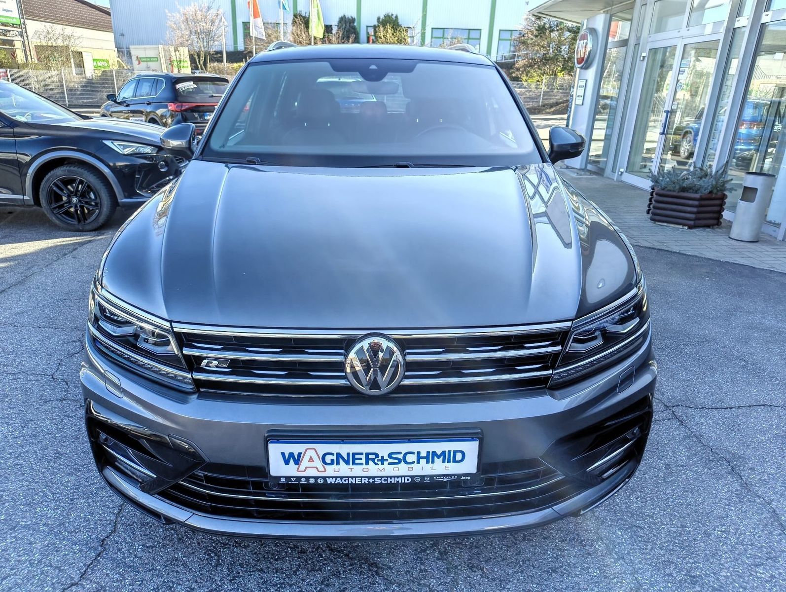 Fahrzeugabbildung Volkswagen Tiguan Highline 2.0 TDI (190 PS) 4Motion DSG