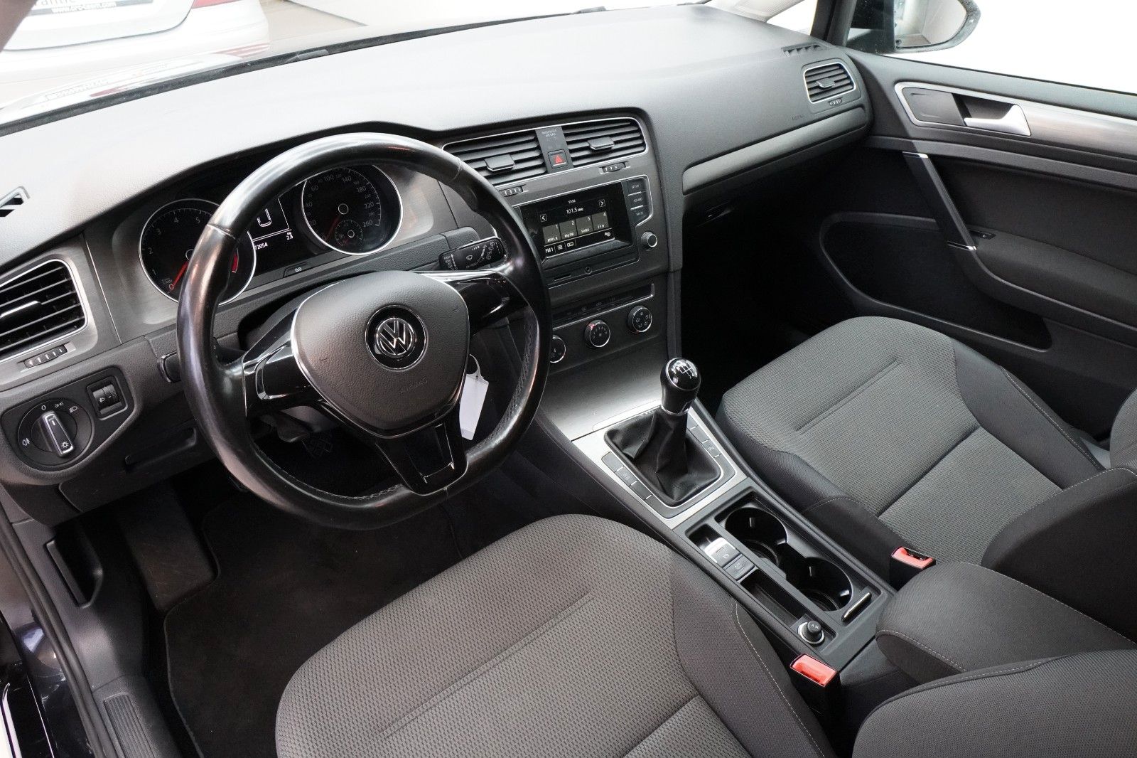 Fahrzeugabbildung Volkswagen Golf VII Lim. Comfortline BMT