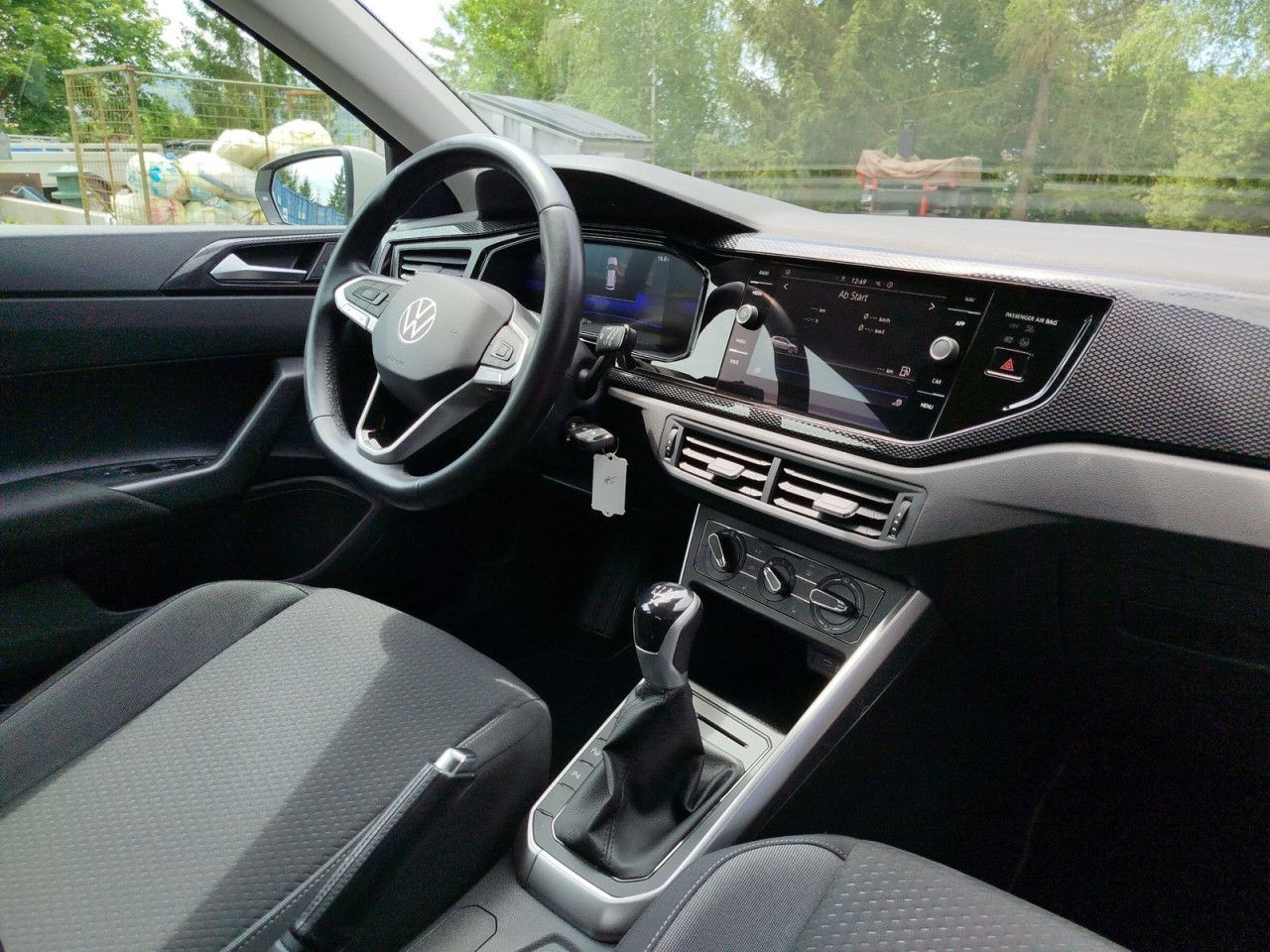 Fahrzeugabbildung Volkswagen Polo Life 1.0 TSI OPF 70 kW 5-Gang