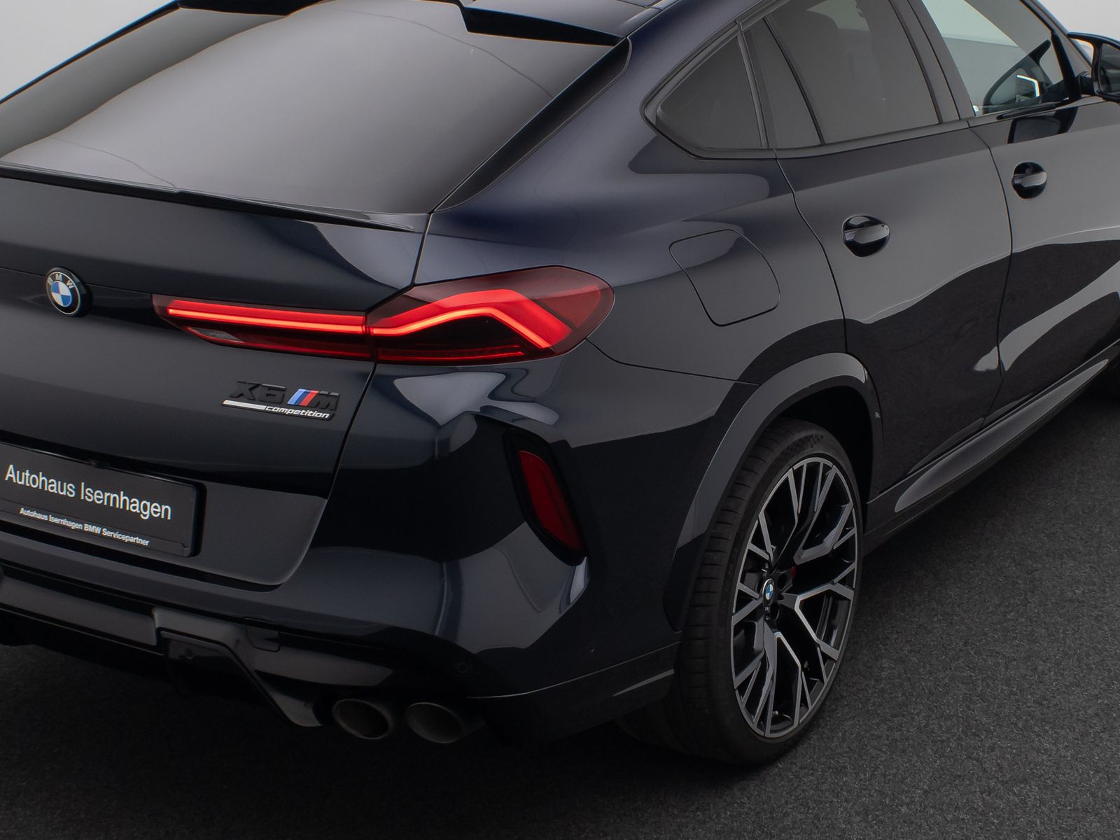 Fahrzeugabbildung BMW X6 M Competition M Driver´s DisplKey Sky Lounge