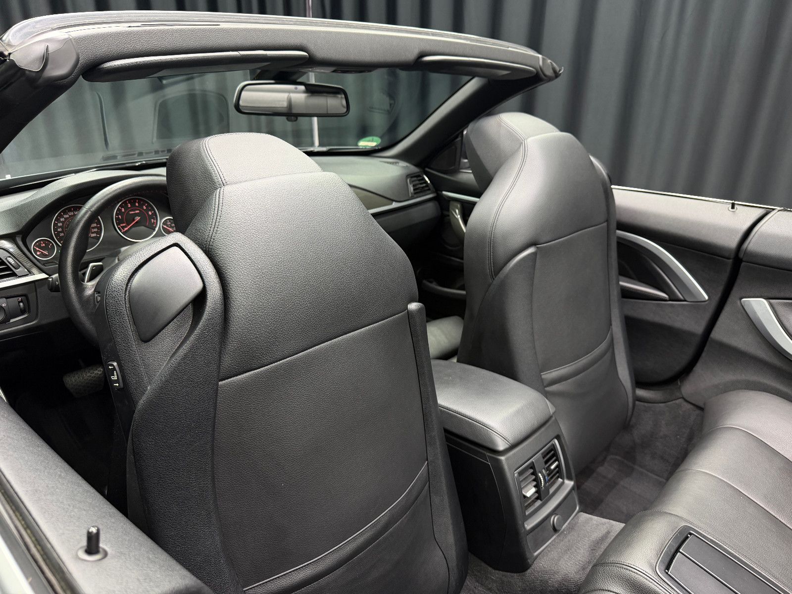 Fahrzeugabbildung BMW 428I Cabrio xDrive|M-Paket|LEDER|HIFI|KAMERA