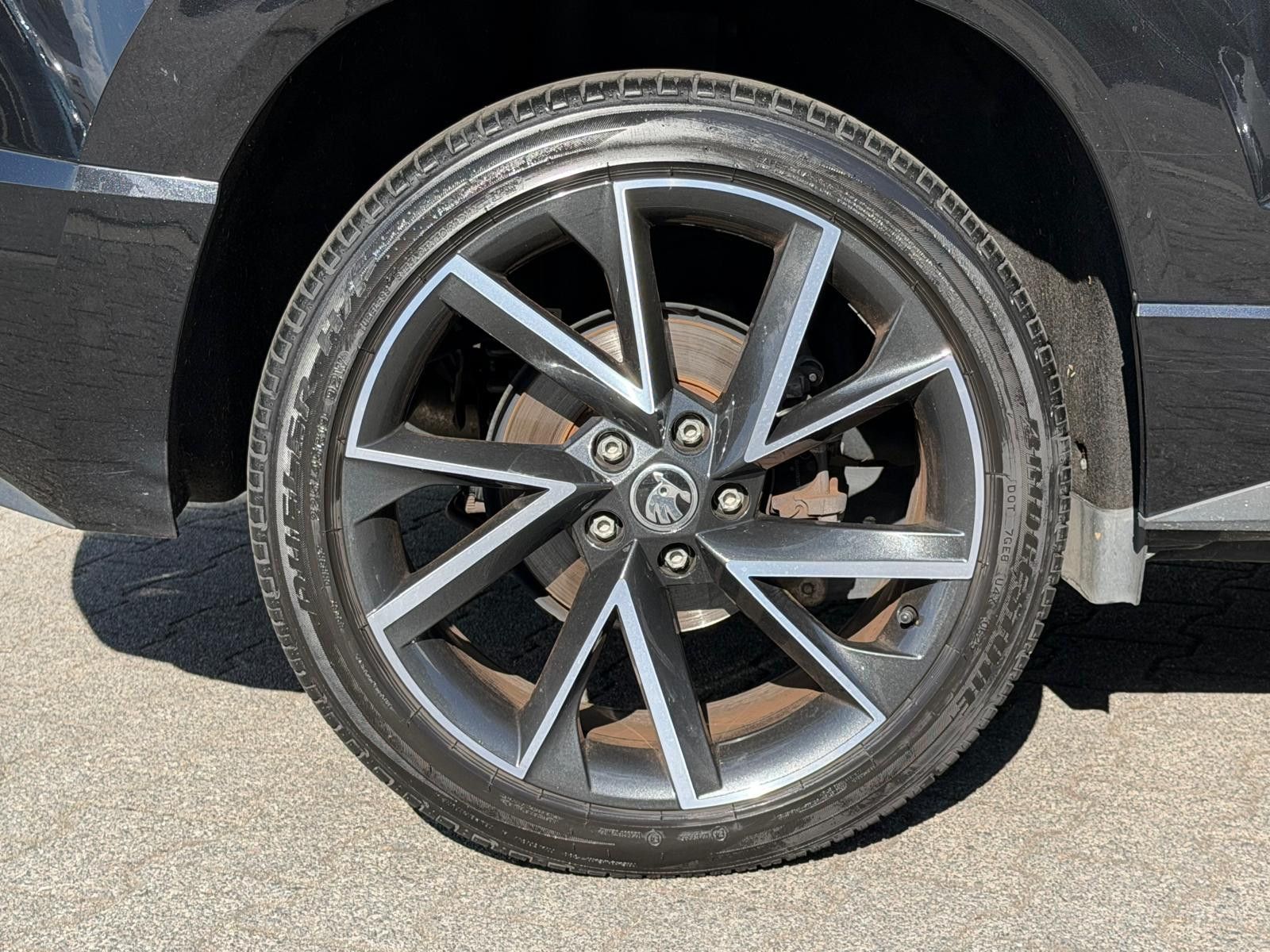 Fahrzeugabbildung SKODA Karoq 2.0TSI Sportline 4x4 DSG LED+NAVI+SHZ+TEMP