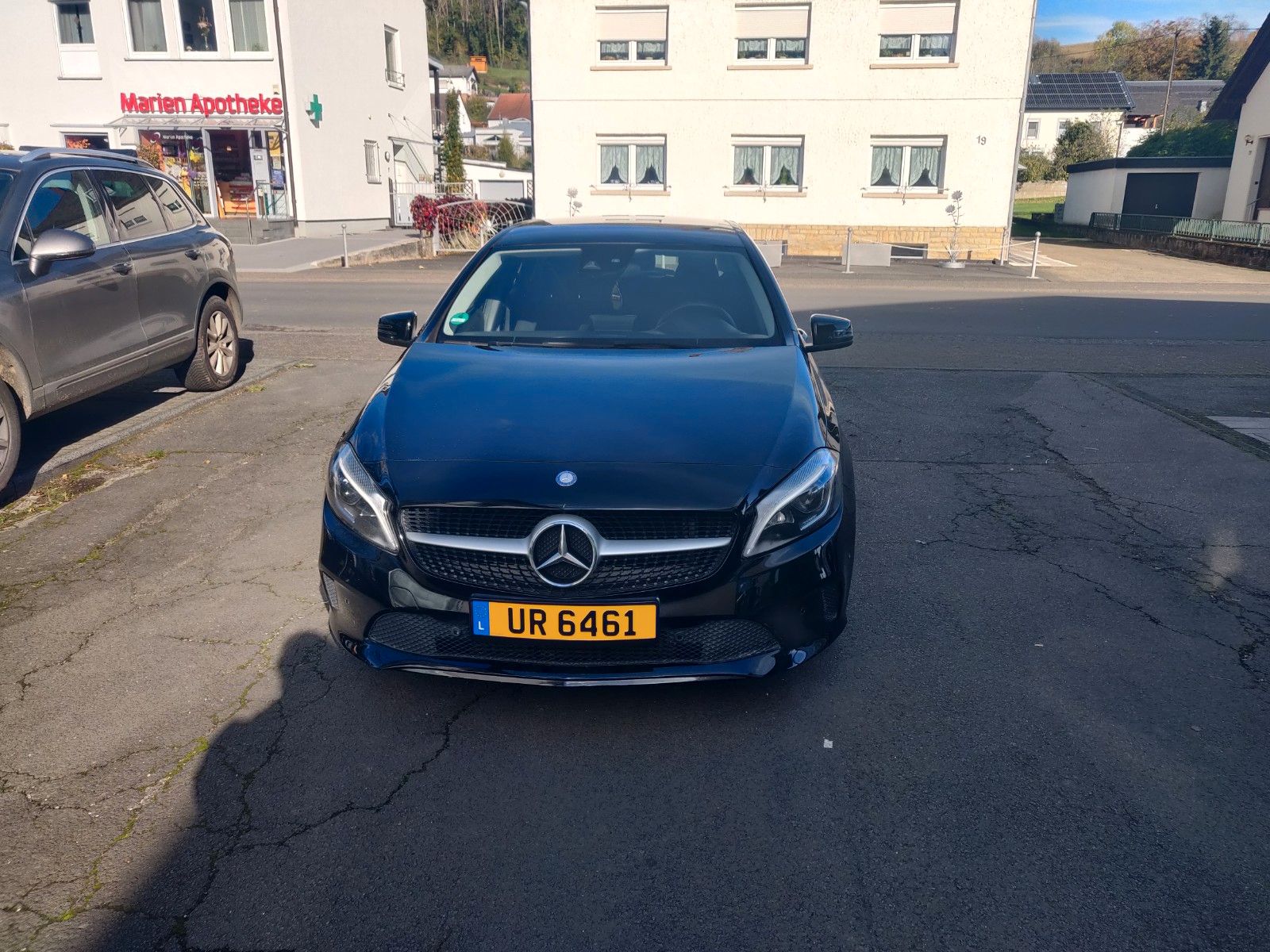 MERCEDES-BENZ A 200