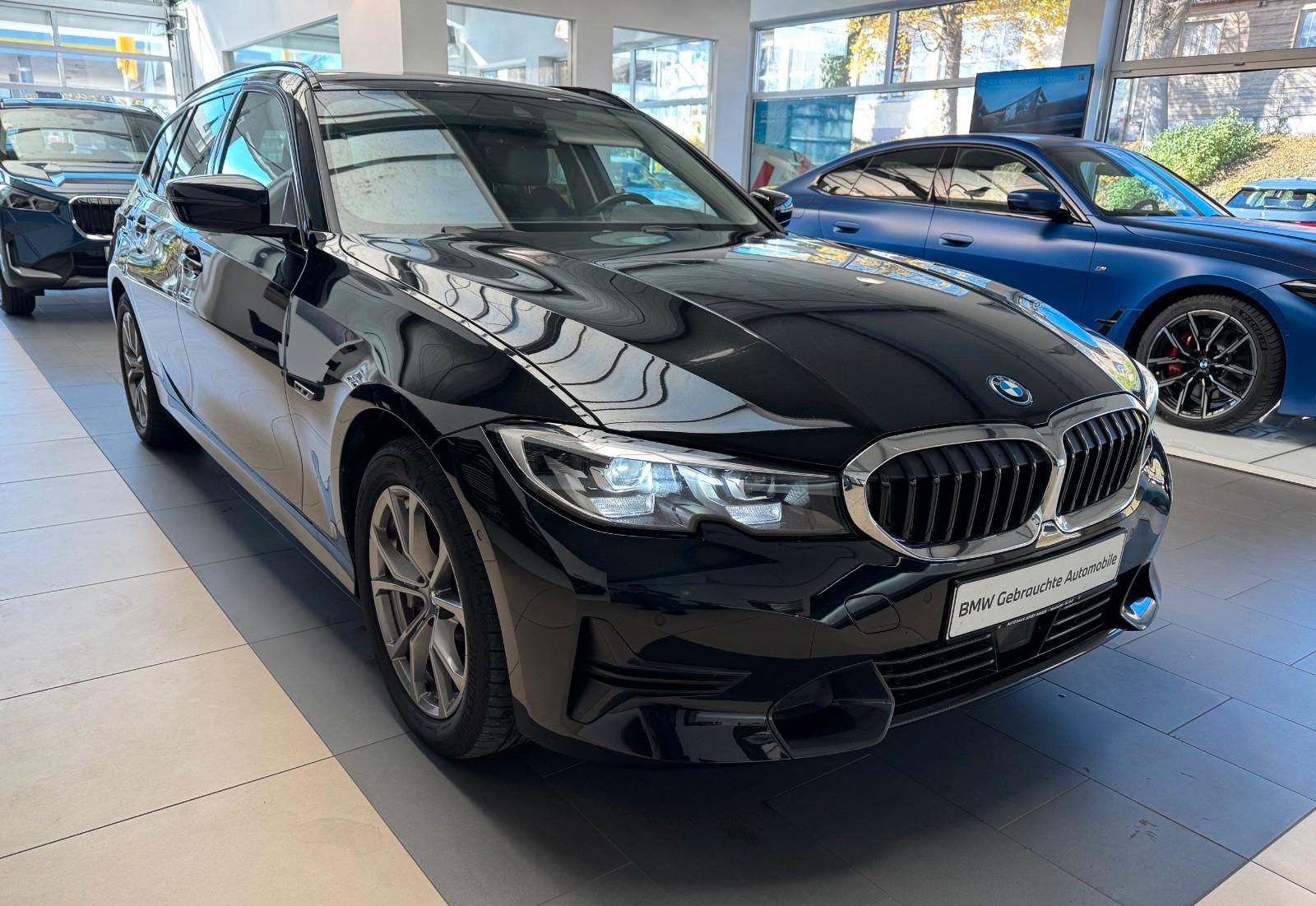 BMW 330e Touring Sport Line + AHK