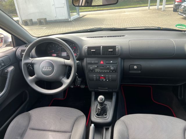 Fahrzeugabbildung Audi A3 1.6 Auto Ambition