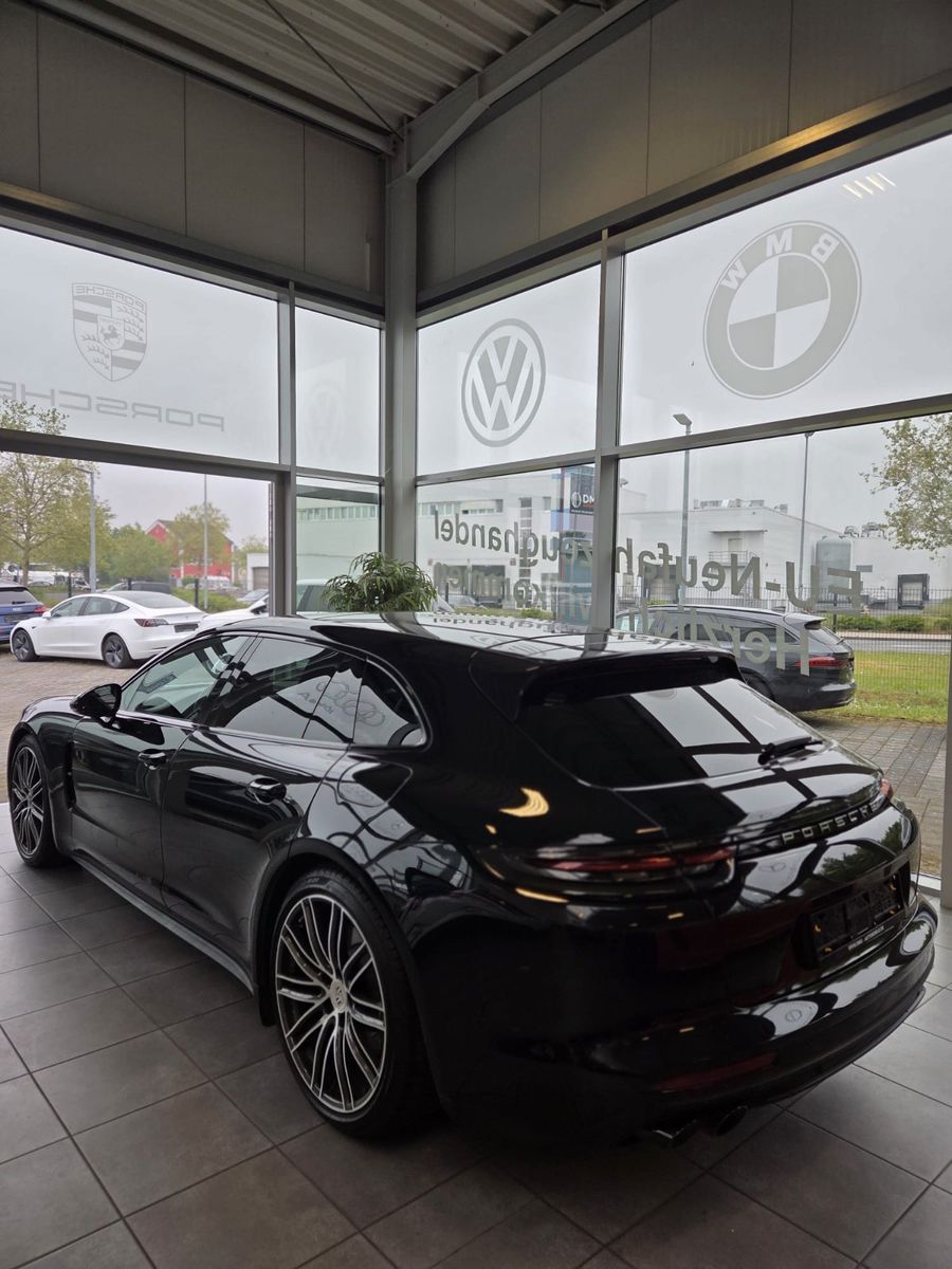 Fahrzeugabbildung Porsche Panamera Sport Turismo 4 E-Hybrid/VOLLAUSTATTUNG