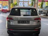 Skoda Karoq 2.0 TDI SCR DSG Ambition 1. Hand 8-fach - Skoda aus 2021