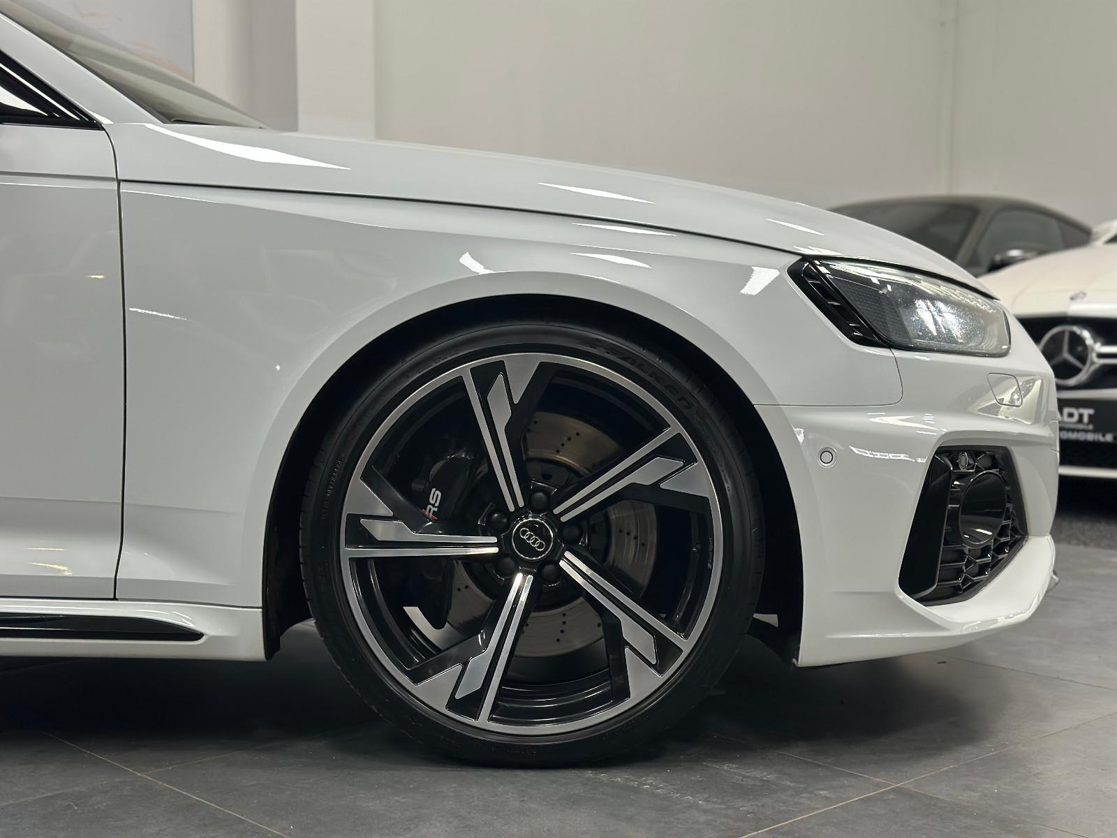 Audi RS4 RS 4 Avant 2.9 TFSI quattro*B&O*280KMH*