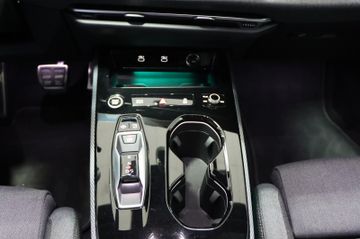 Fahrzeugverkauf 21 Audi A5 Avant TDI 150 kW S-Line Black Matrix Display