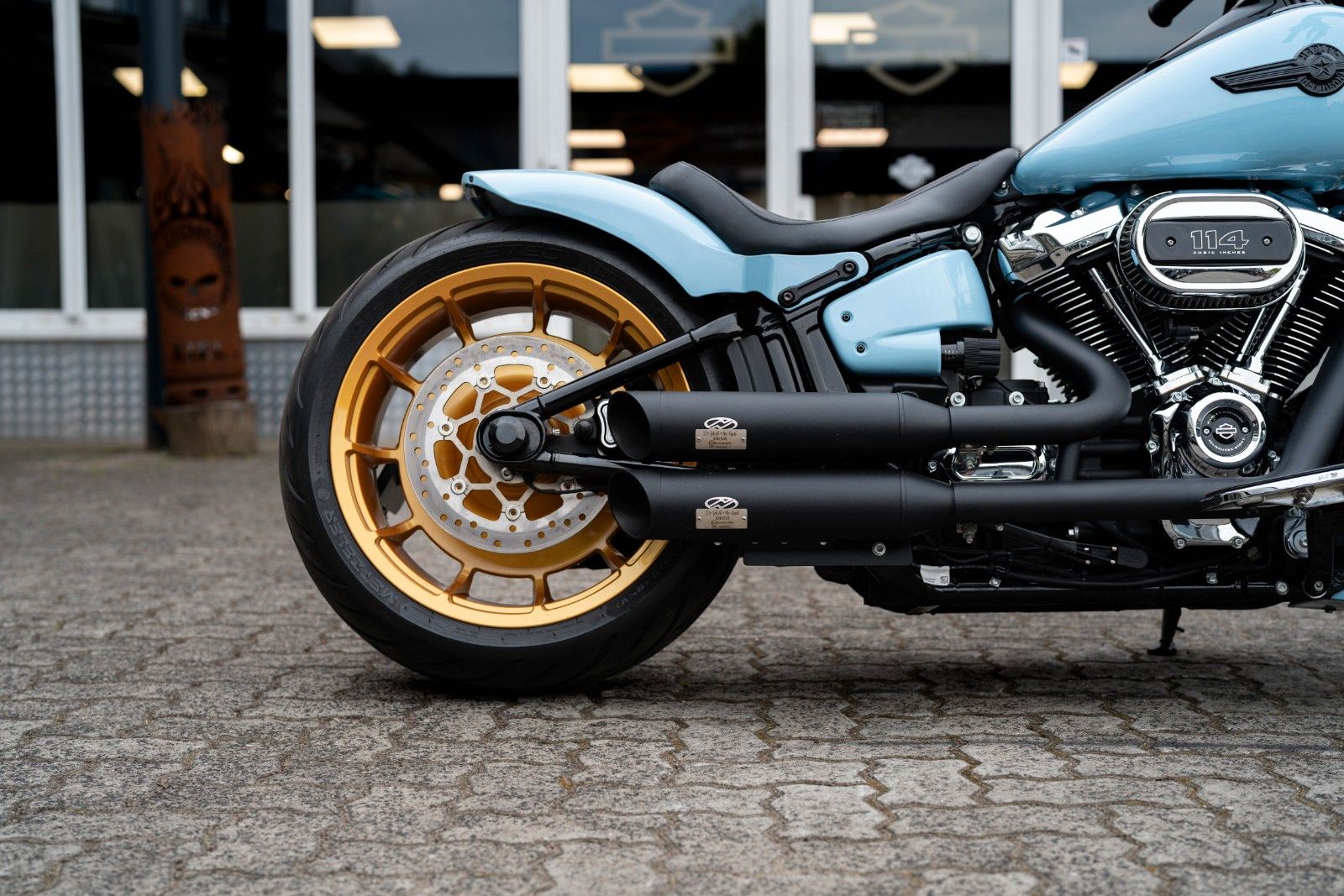 Fahrzeugabbildung Harley-Davidson Light Blue FAT BOY FLFBS 114 - Jekill & Hyde-