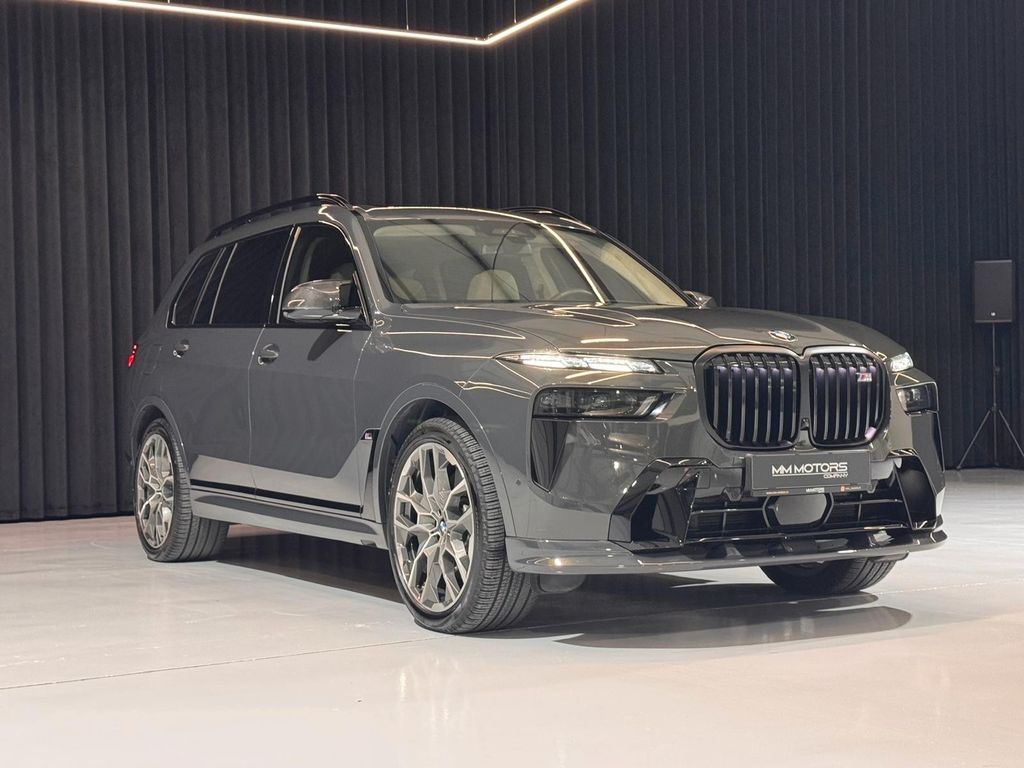 Image of BMW X7