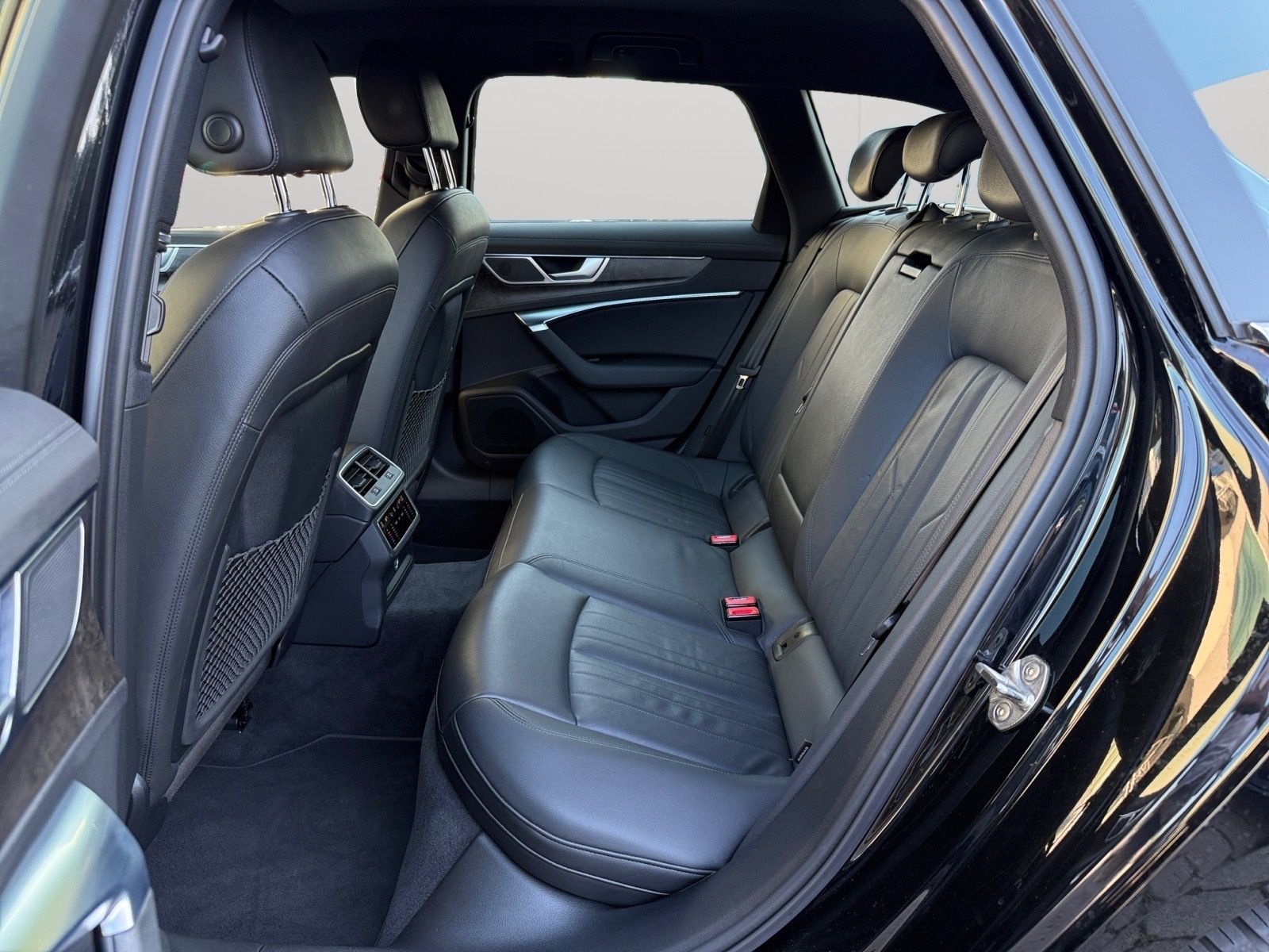Fahrzeugabbildung Audi A6 Avant 40 TDI quattro design*LED*Leder*Kamera