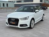 Audi A1 Sportback Sline Stronic Schl.Sitze - Audi A1 mit Benzin-Antrieb: Limousine, Automatik