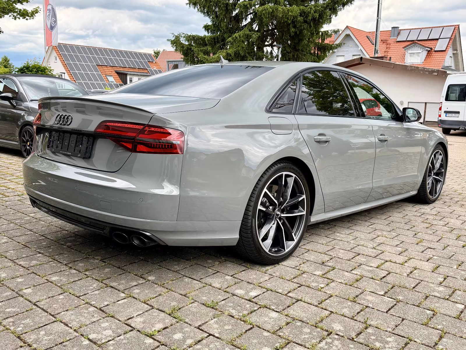 Audi S8 4.0 TFSI  plus KERAMIK*BOSE*Vollleder*CARBON