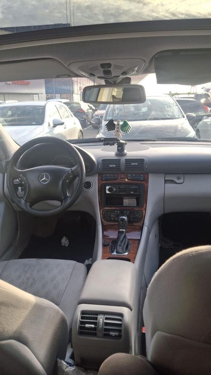 Mercedes-Benz C 180