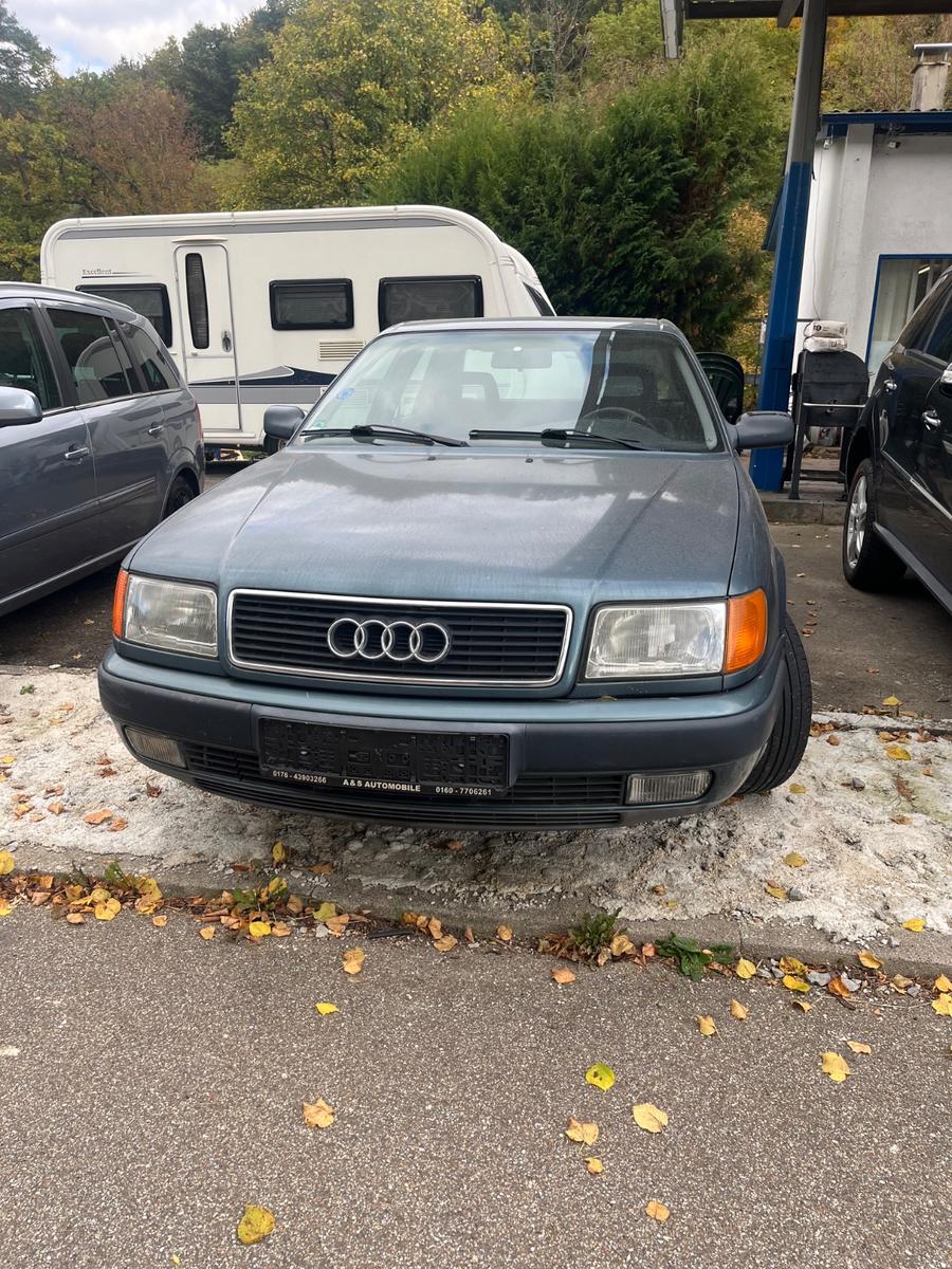 Audi 100