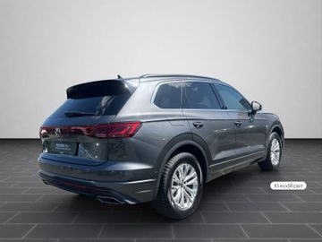 Volkswagen Touareg - 2