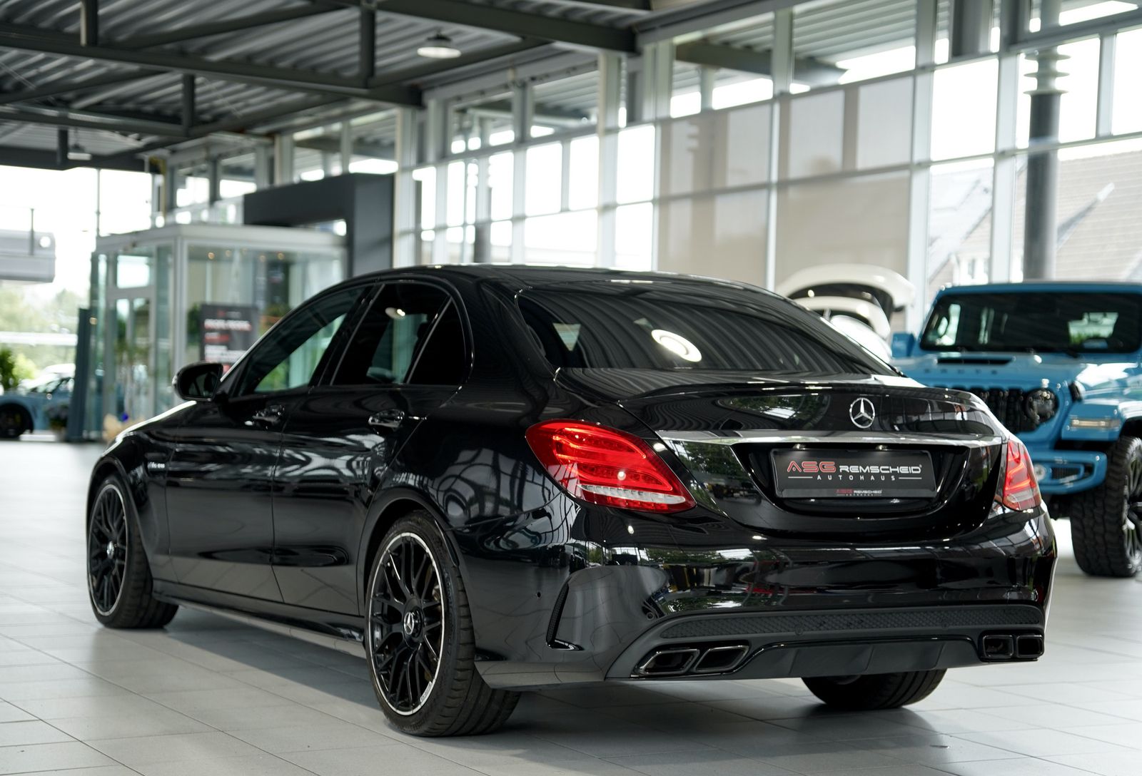 Mercedes Benz C 63 Amg