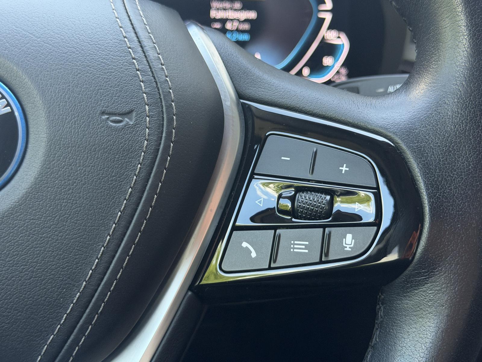 BMW 530 e xDrive Individual LED Live-Cockpit Kamera 