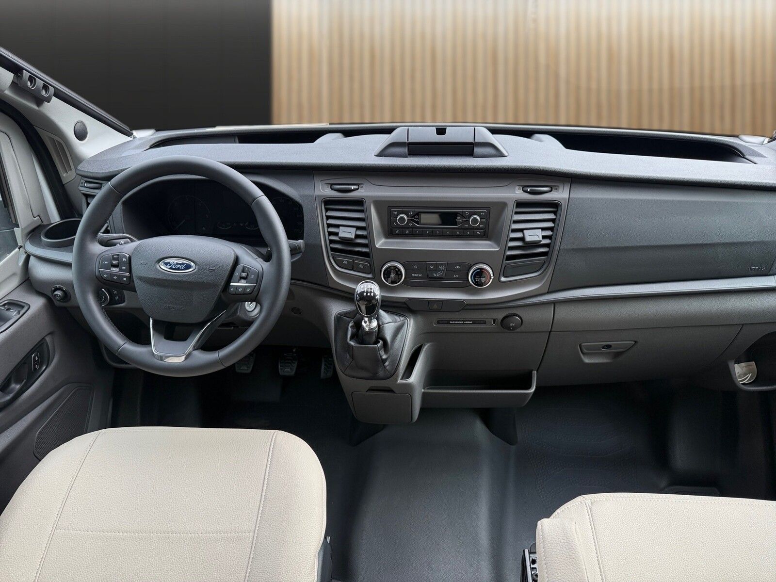 Fahrzeugabbildung Karmann Dexter 4x4 DE 560 AW Allrad 4x4, Rückfahrkamera