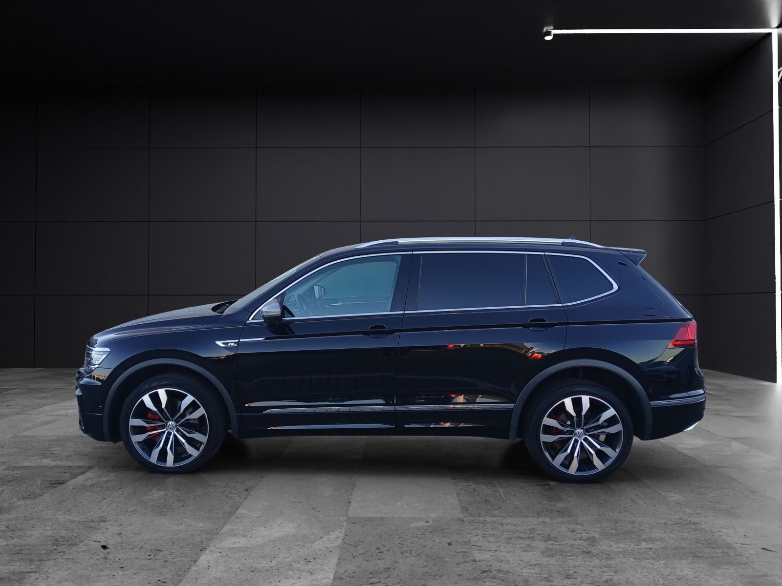 Fahrzeugabbildung Volkswagen Tiguan Allspace TDI Highline DSG 4M R-Line LED A