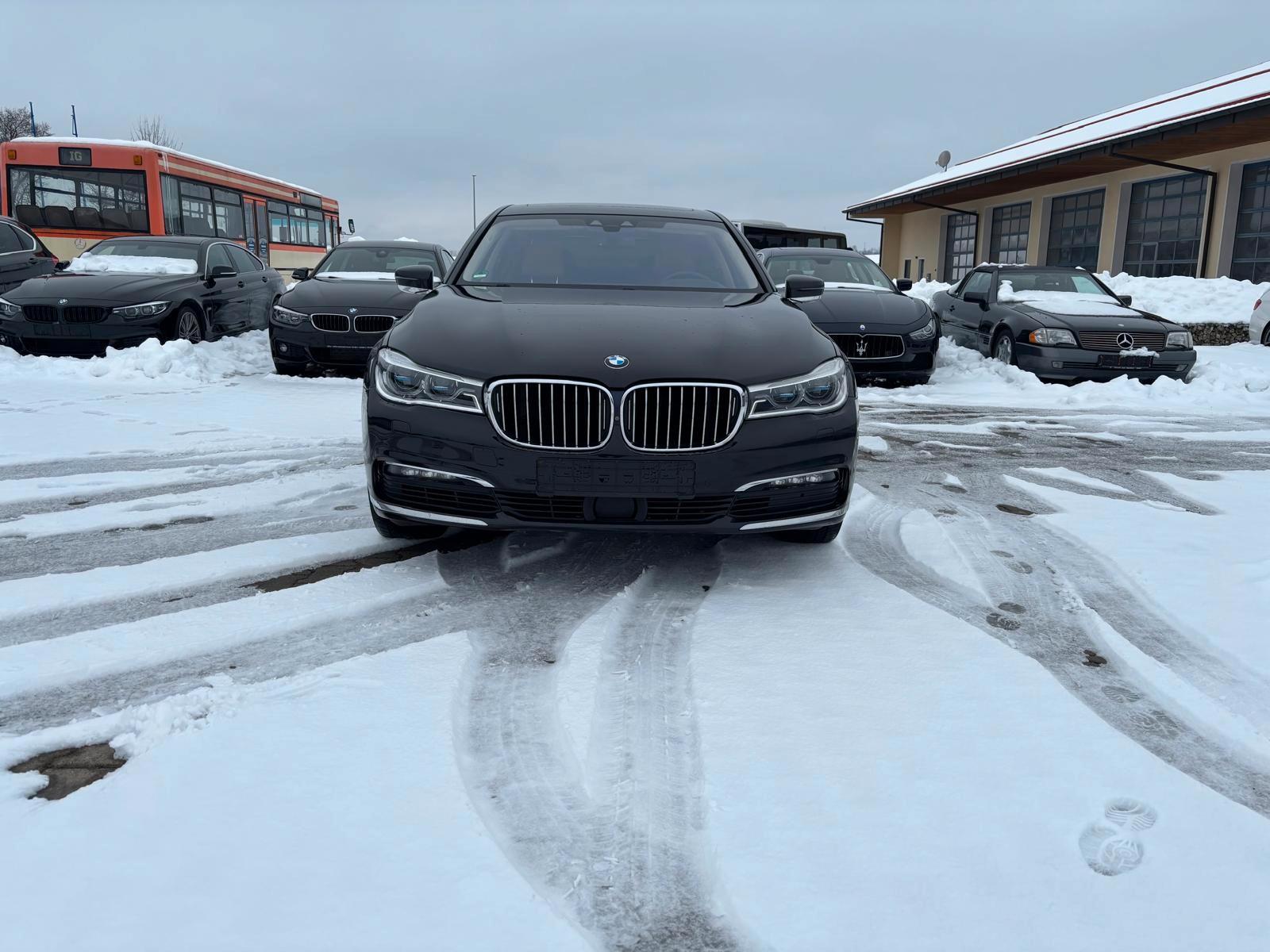 BMW 750i Lang xDrive-Voll -1 Hand-8xBereifung