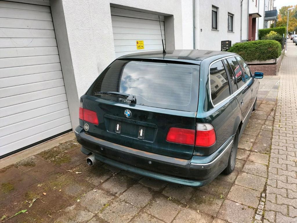 BMW 540i Touring E39 V8 4,4L  286PS