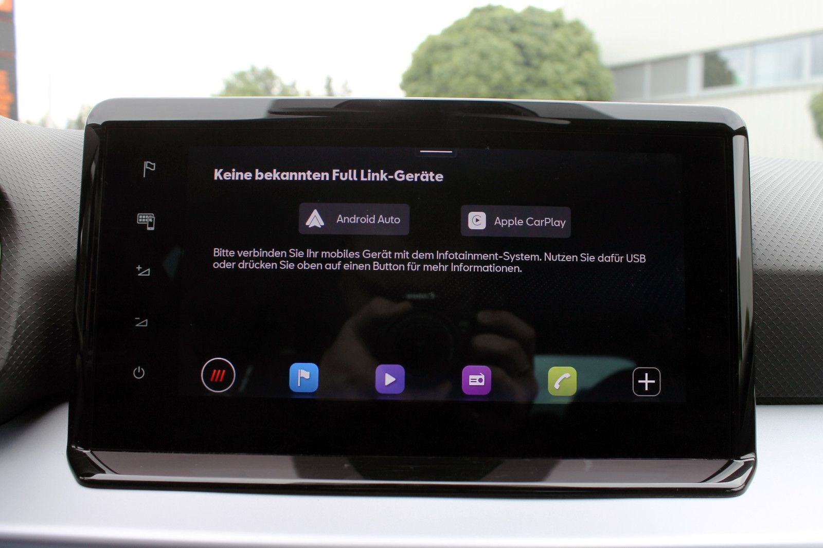 Fahrzeugabbildung SEAT Ibiza 1.0TSI DSG FR LED NAV CarPlay SHZ TEMP BT